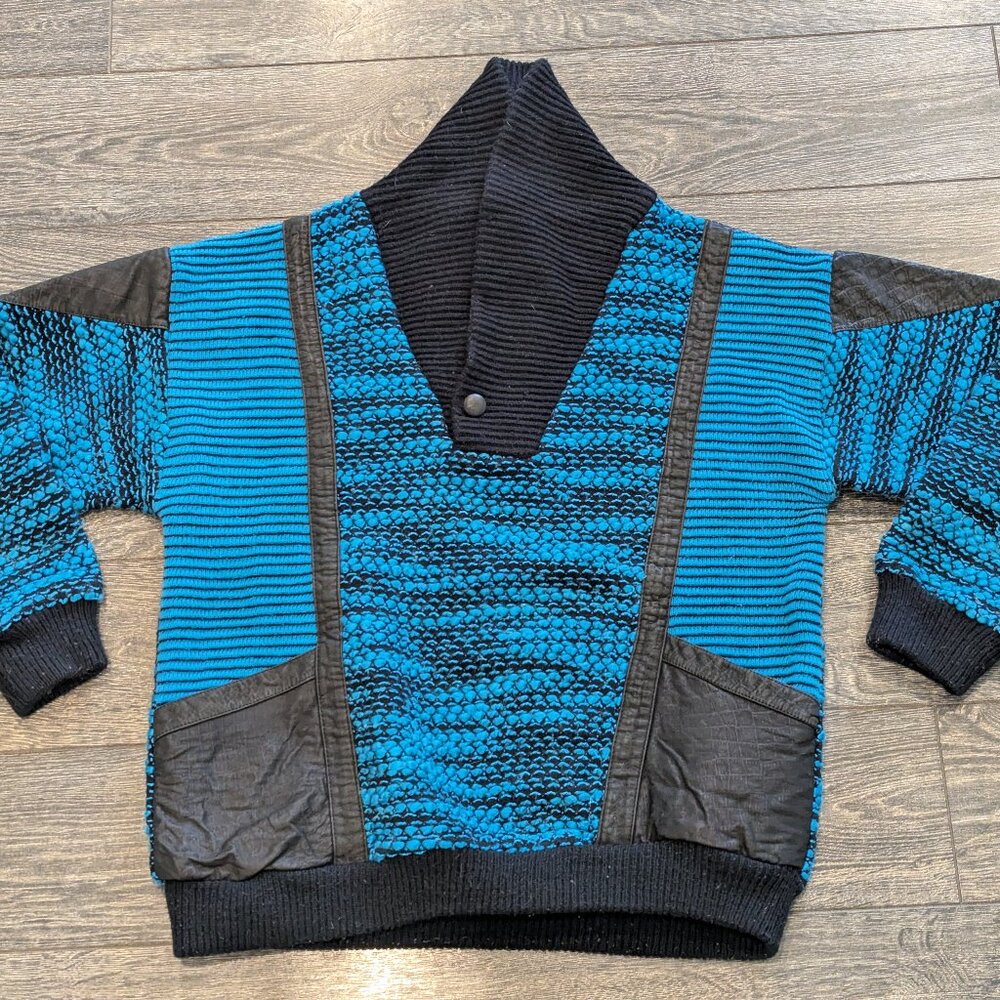 Vintage First Class Blue/Black Pattern Chunky Knit Sweater Ski Après Medium